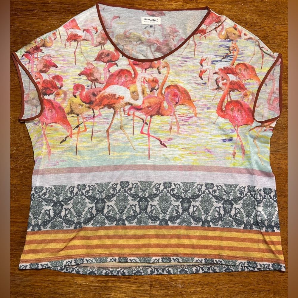 Flamingo Print Short Sleeve Tee with Contrast Trim